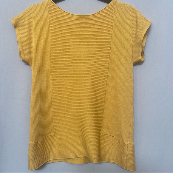 Cable & Gauge Tops Cable Gauge Gold Ribbed Top Poshmark